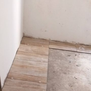 Osnir Velame dos Santos - Azambuja - Stone or Tile Flooring Installation
