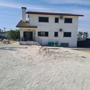 Rv remodelações - Leiria - Instalação de Tapete de Relva