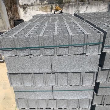 Bert Engenharia e Construção - Montijo - Innenwand einbauen