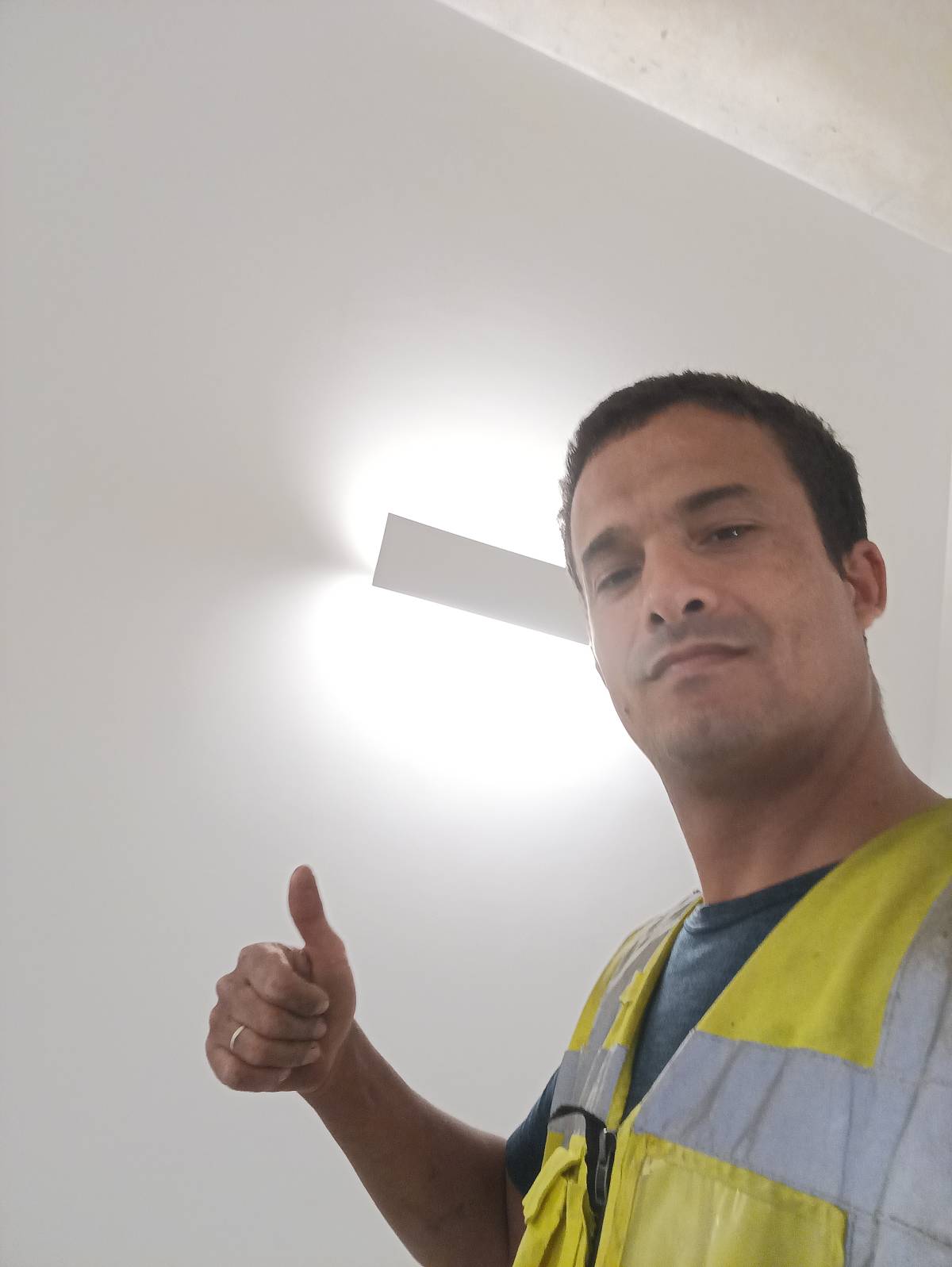 elétrico - Matosinhos - Instalação ou Substituição de Tubagem de Ventilação