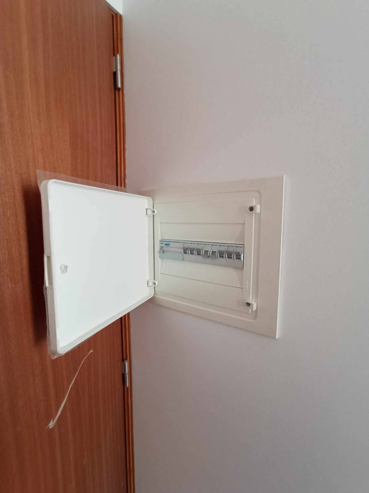 Max Eletricista - Gondomar - Electricians
