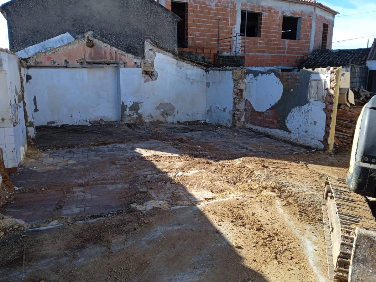 Nuno Silva - Porto de Mós - Instalación de glorietas
