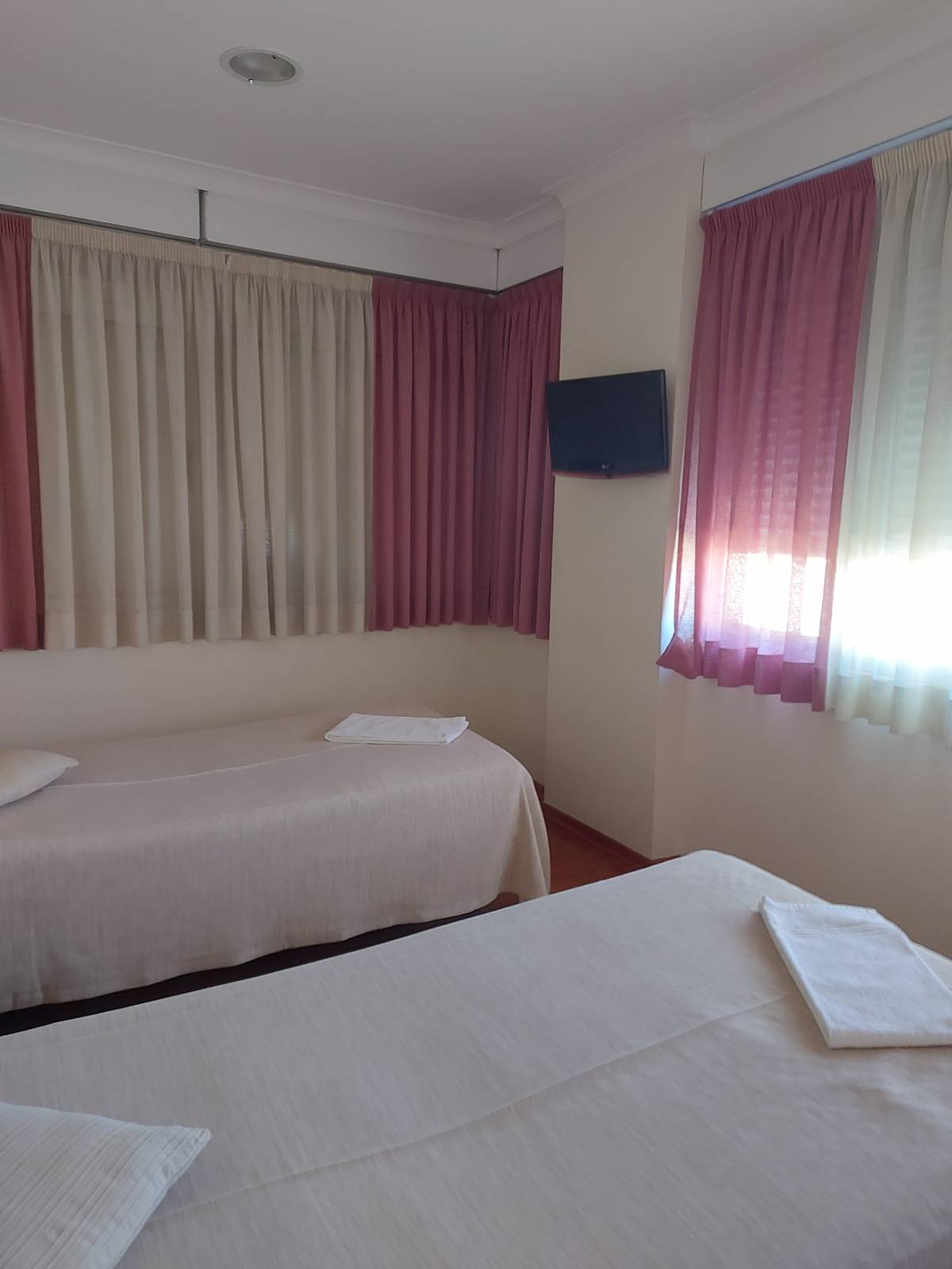 SRS - Sintra - Window Blinds Cleaning