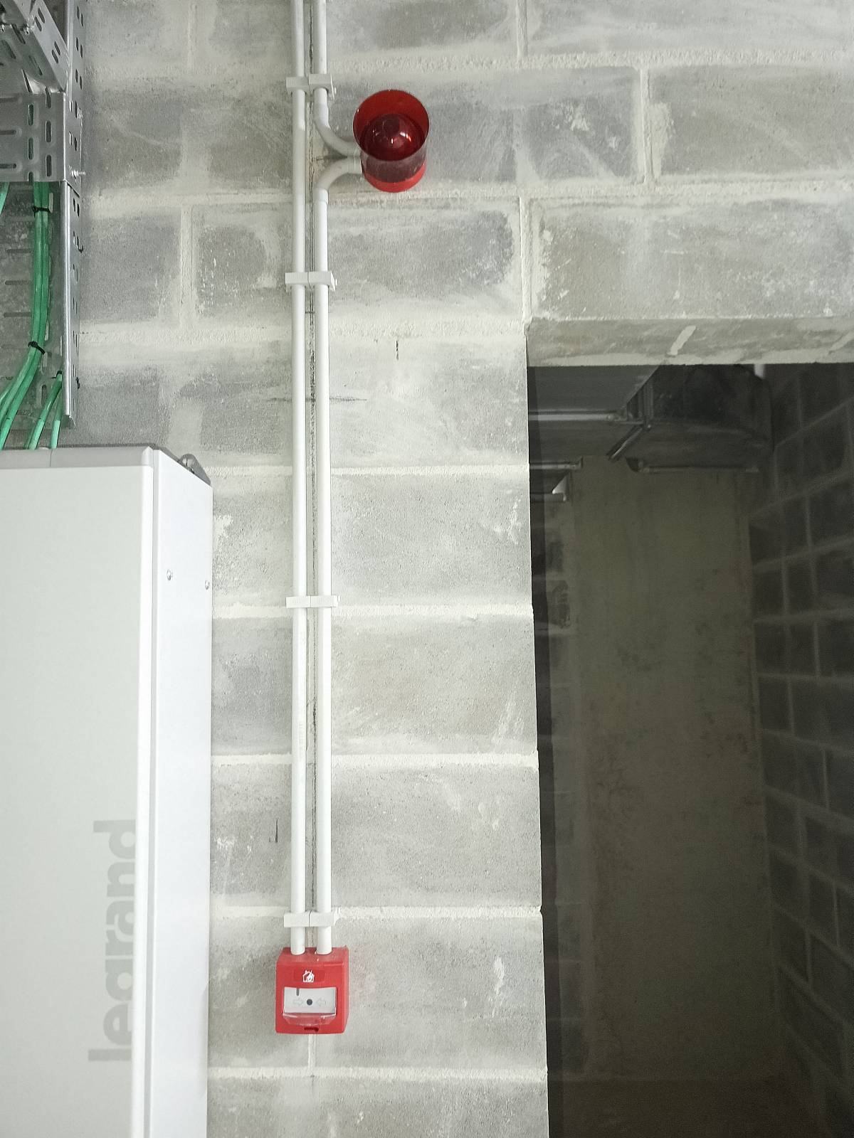 elétrico - Matosinhos - Instalação de Interruptores e Tomadas