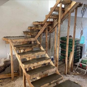 KOTOY LDA - Marinha Grande - Instalación de arte