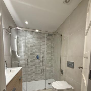 Ds Remodelação - Moita - Treppe und Treppenhaus bauen oder umgestalten