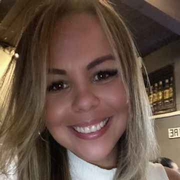Aline C - Amadora - Limpeza a Fundo