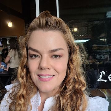 Regiane jolie - Vila Nova de Gaia - Kleidung mieten