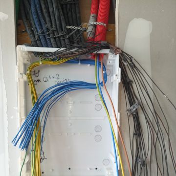 elétrico - Matosinhos - Instalação ou Substituição de Exaustor de Cozinha