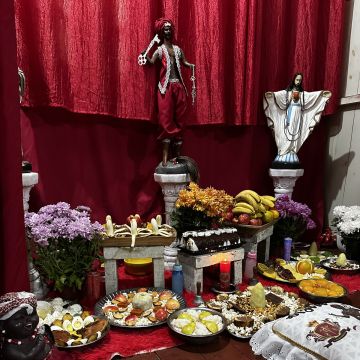 Pai Roger de Bará - Lisboa - Espectáculo de lector del tarot