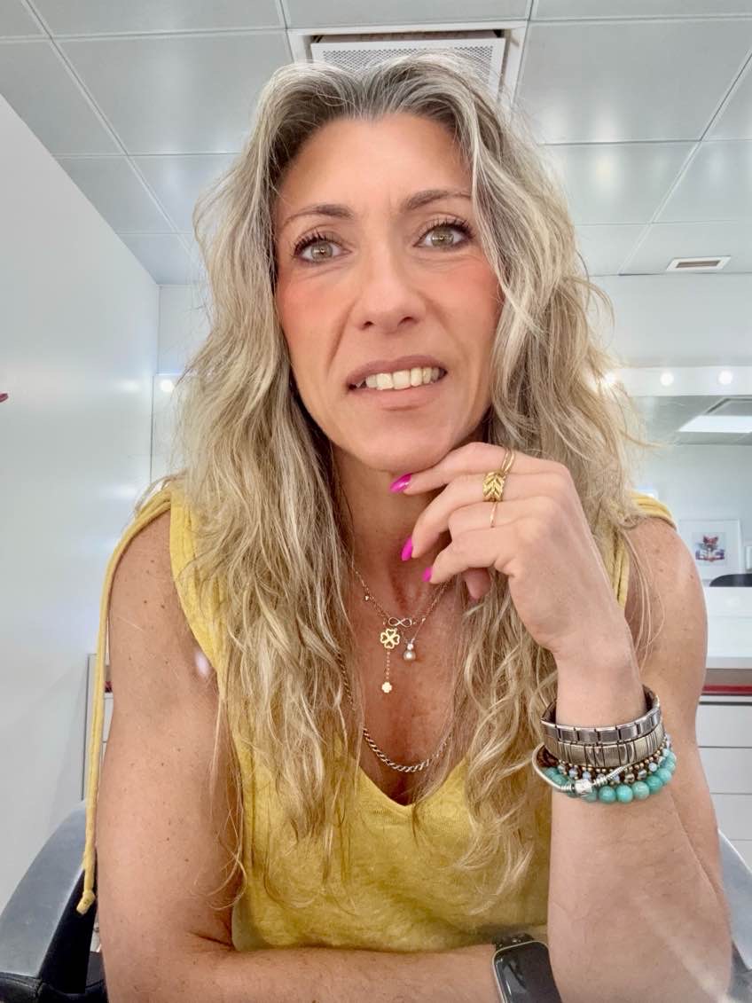 Carla leite - Maquilhadora Profissional Televisão & Noivas - Oeiras - Aulas de Maquilhagem