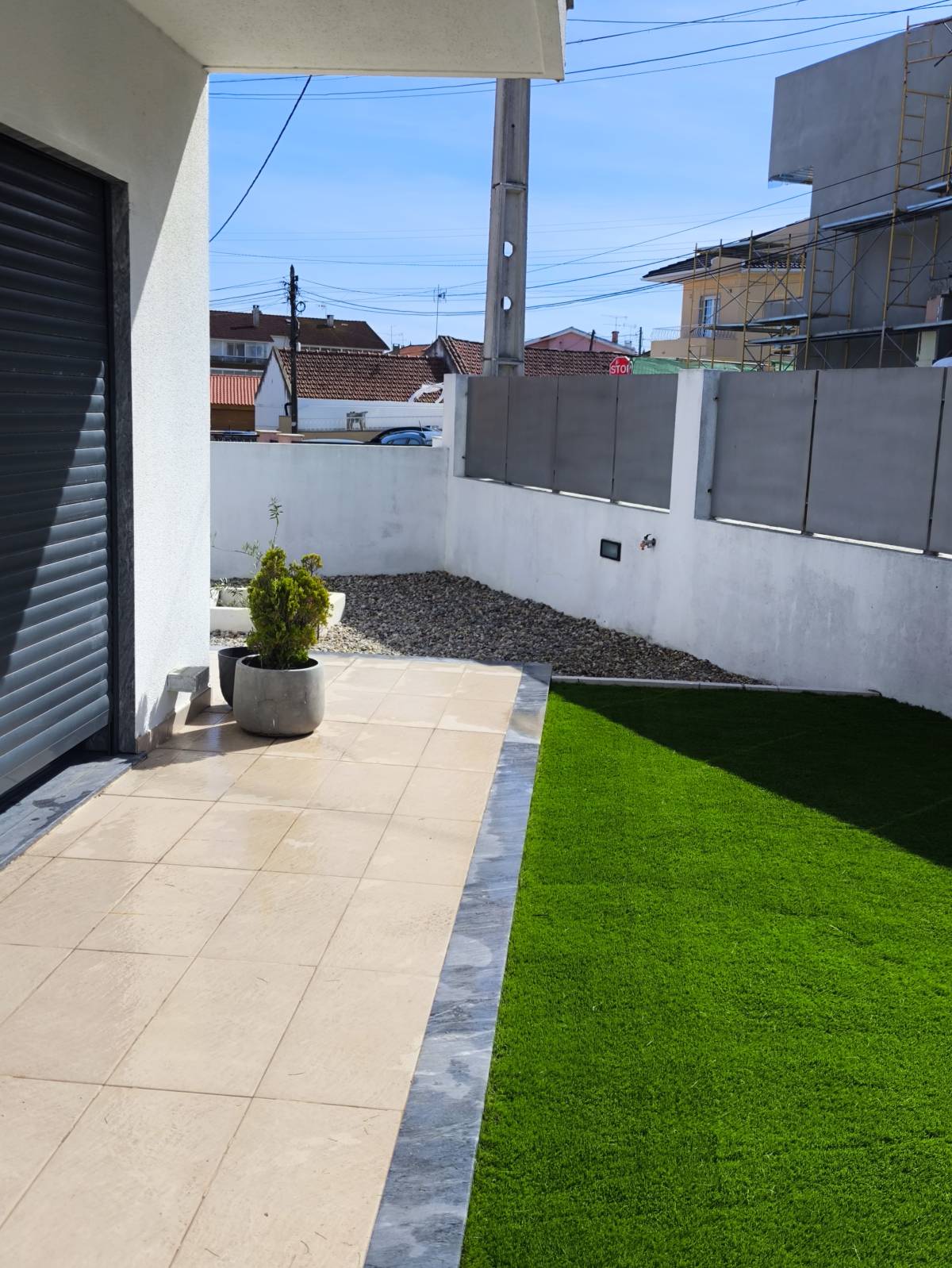 Area Cosmopolita, Lda - Oeiras - Colocação de Pedra