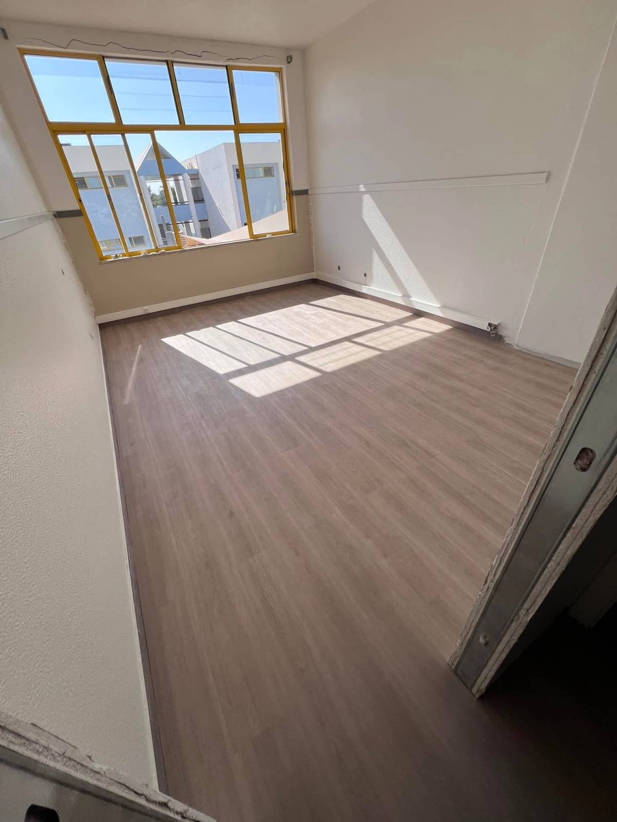 Bogdan - Olhão - Pose de parquet flottant