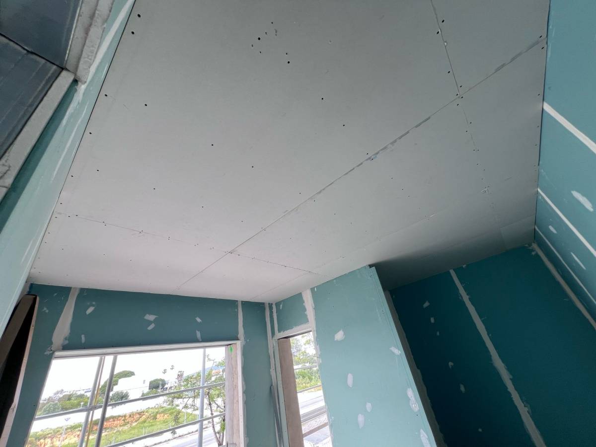 Bogdan - Olhão - Construction de mur intérieur