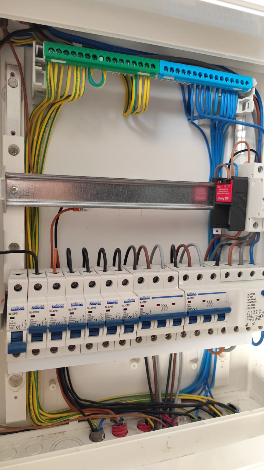 Alexta Soluções e Inovações Elétricas - Maia - Instalação de Disjuntor ou Caixa de Fusíveis