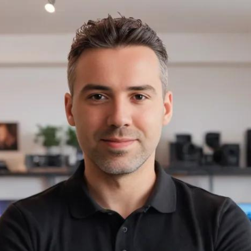 Marco Manuel Consultor de marketing digital - Monção - Editing