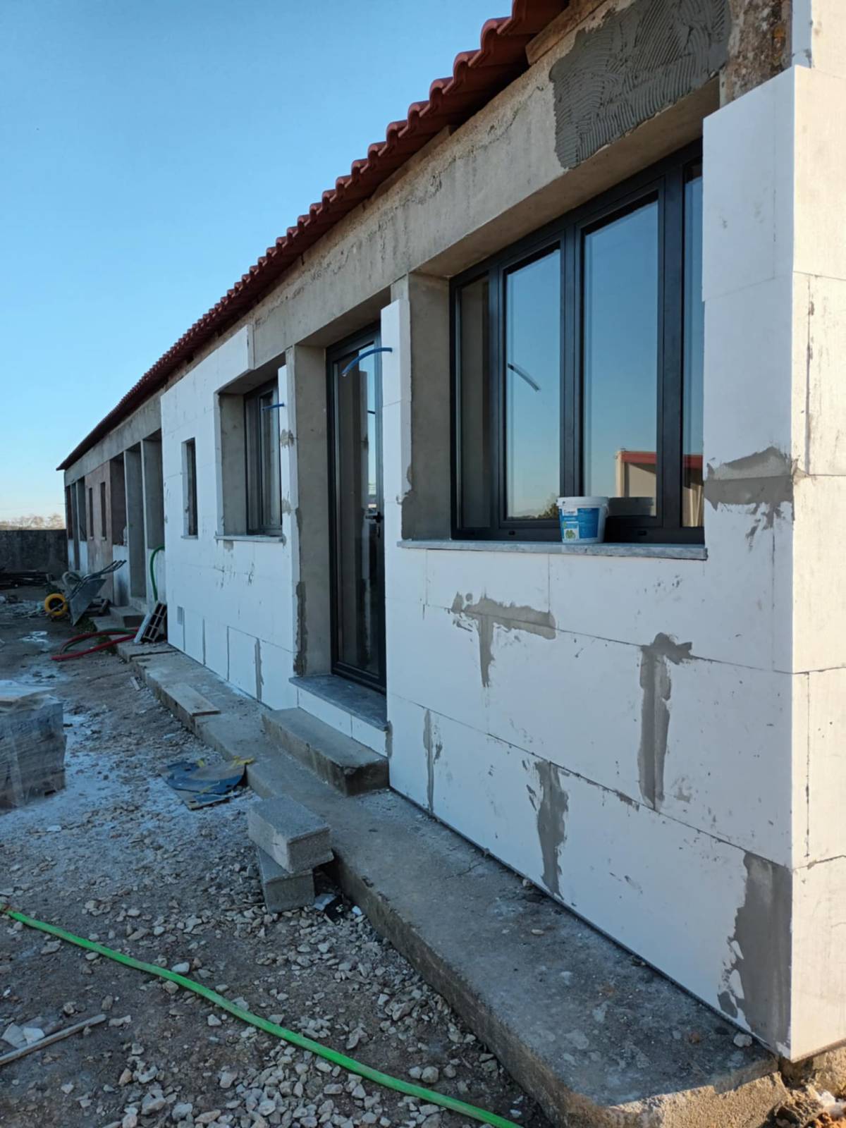 VSHOME - REMODELAÇÕES, LDA - Alcobaça - Instalação de Azulejos