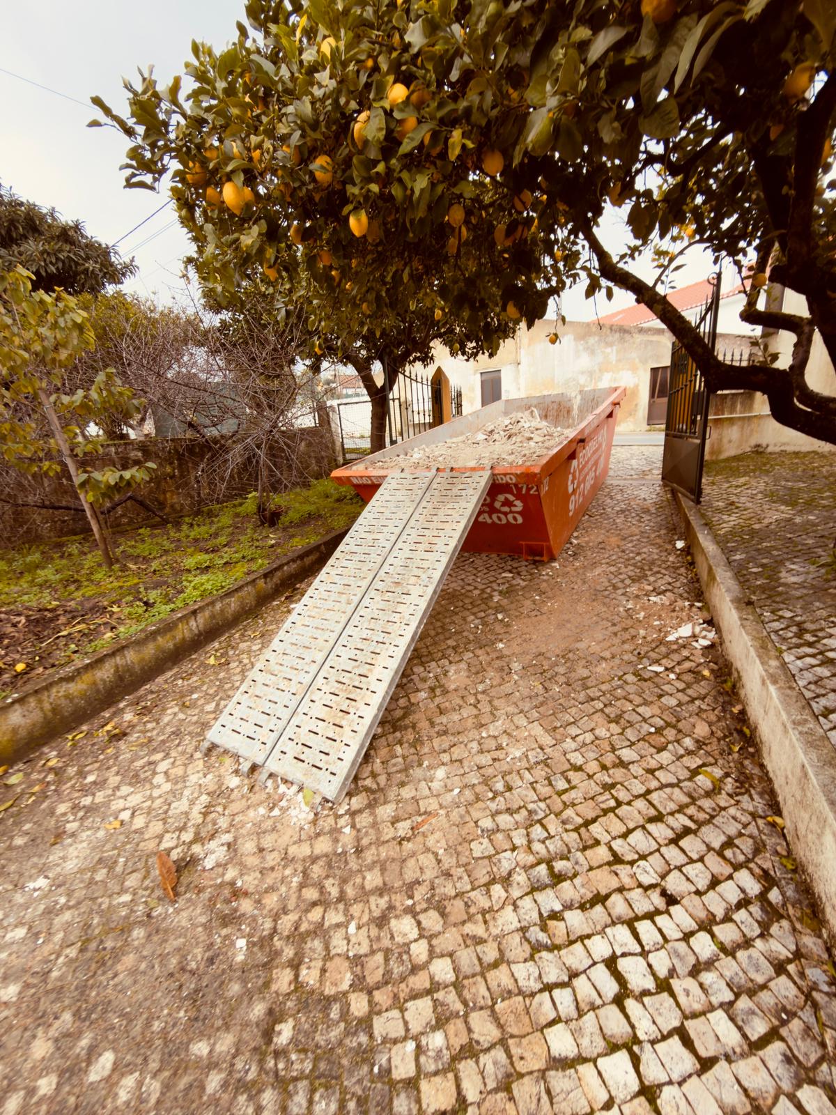 VSHOME - REMODELAÇÕES, LDA - Alcobaça - Remoção de Lixo e Entulho