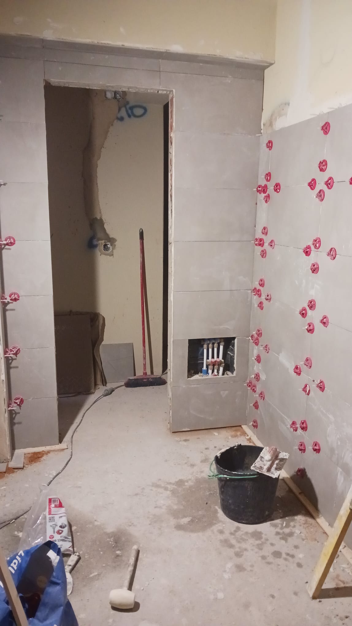 VSHOME - REMODELAÇÕES, LDA - Alcobaça - Remodelação de Quarto