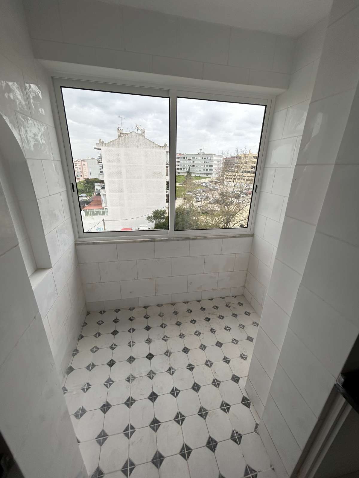 Barrosconstruções - Sintra - Zimmerrenovierung