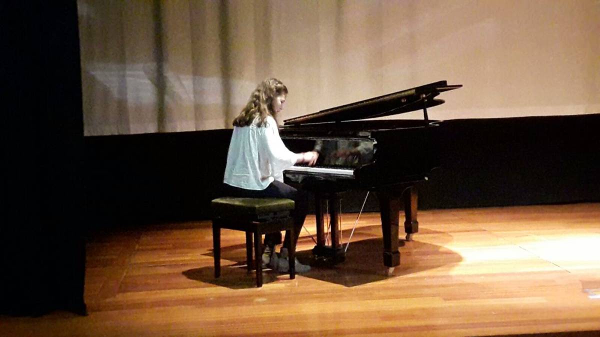 Matilde Monteiro - Fafe - Solo Musician Entertainment