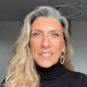 Carla leite - Maquilhadora Profissional Televisão & Noivas - Oeiras - Formação Técnica
