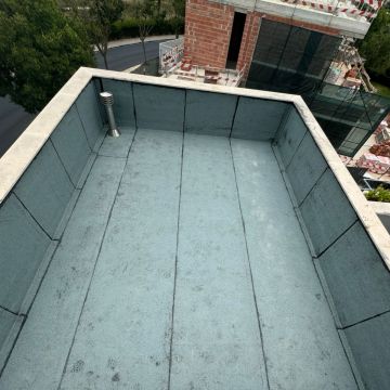 Diego - Sesimbra - Stone or Tile Flooring Installation