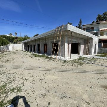 Três T - Felgueiras - Teppich verlegen