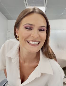 Carla leite - Maquilhadora Profissional Televisão & Noivas - Oeiras - Aulas de Maquilhagem