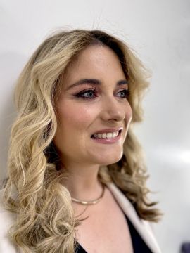 Carla leite - Maquilhadora Profissional Televisão & Noivas - Oeiras - Aulas de Maquilhagem