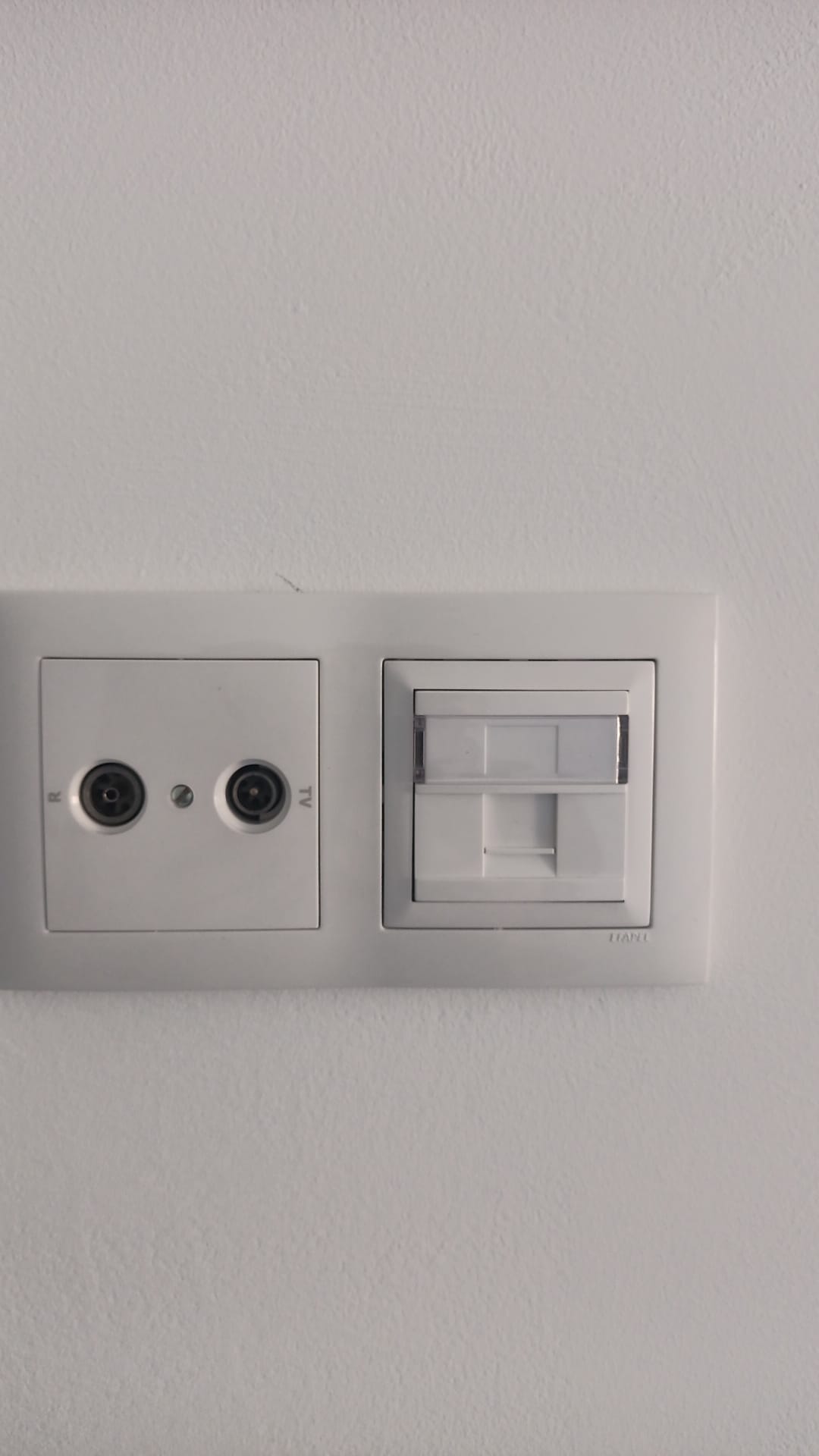 Electrafix - Odivelas - Réparation d'interrupteurs et de prises