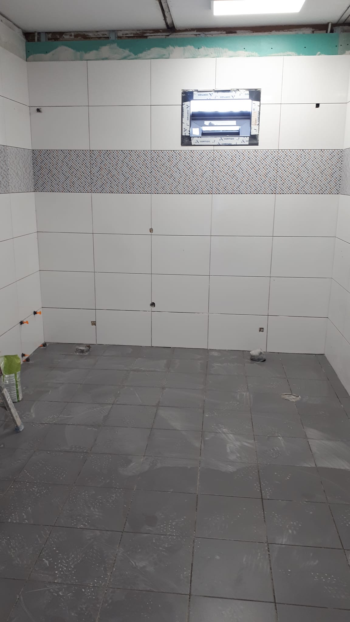 English Speaking - Handyman Services - Paços de Ferreira - Pavillon reparieren oder pflegen
