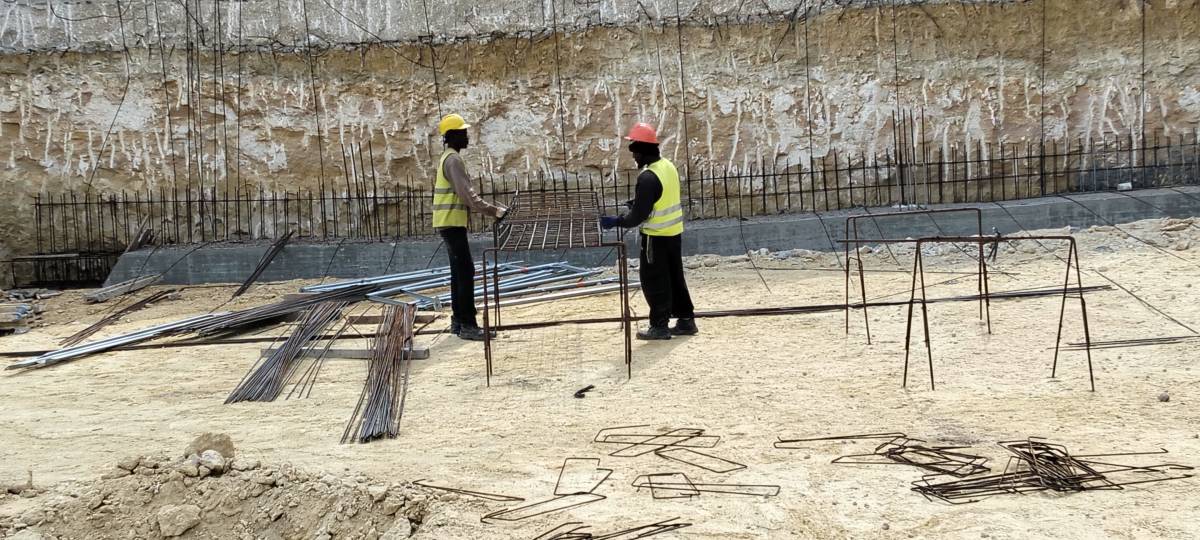 VERONI CONSTRUÇÃO & LSF - Lisboa - Innenwand einbauen