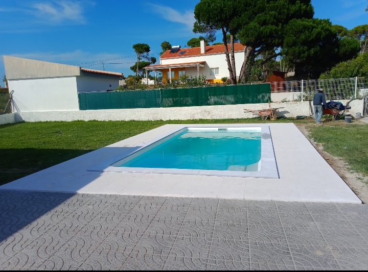 Notorious remodelaçoes - Alcobaça - Zimmerrenovierung