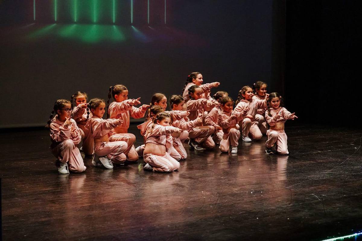 Geração Colorida - Paredes - Espectáculos de danza
