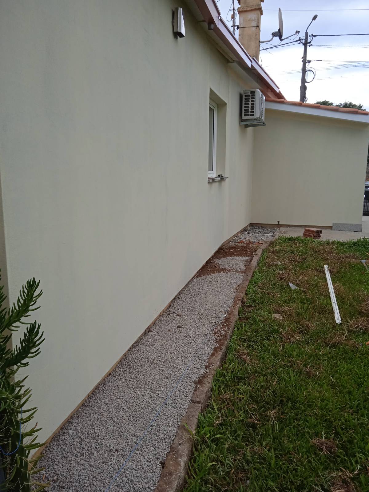 DCP - Valença - Instalación de suelos de baldosas o piedras