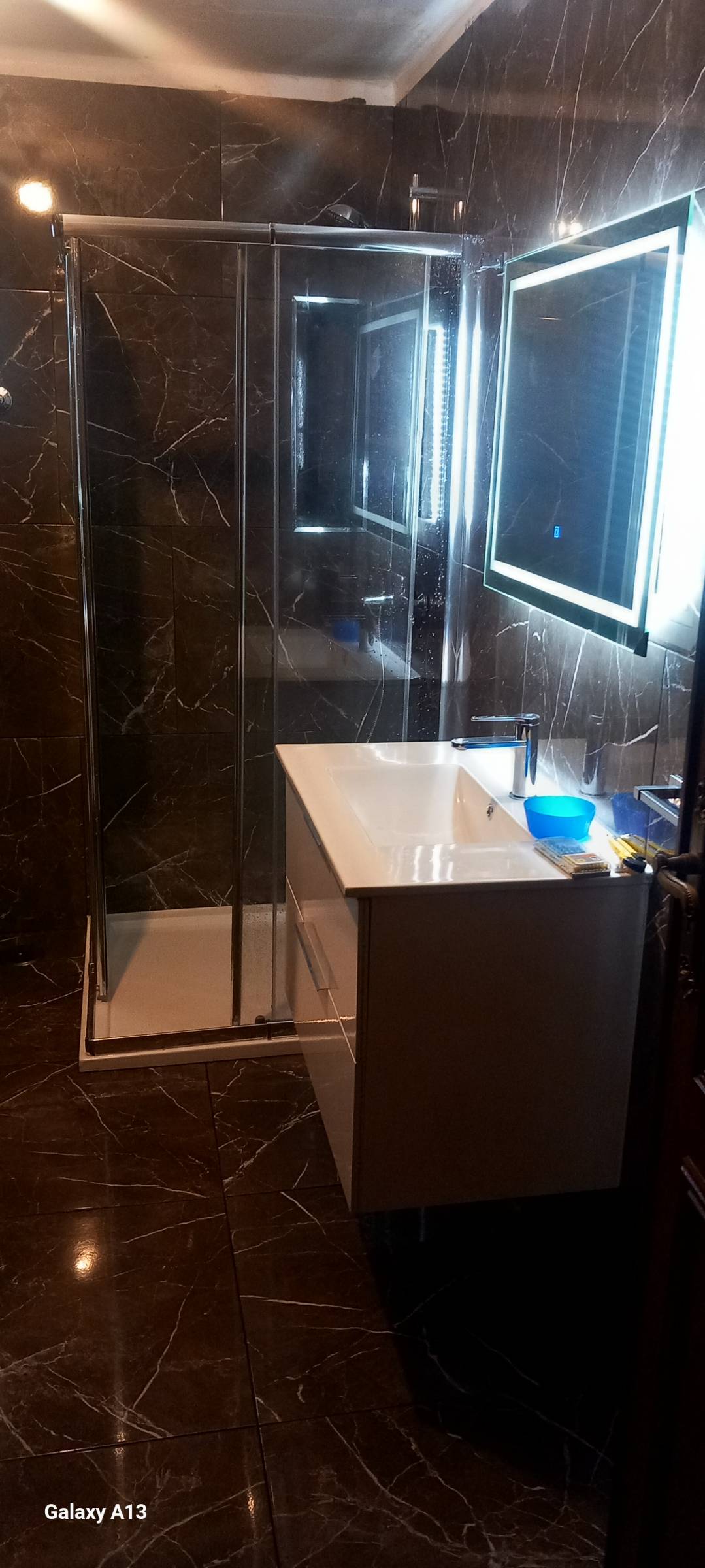 Azidoo Tech - Marinha Grande - Whirlpool und SPA-Bereich Aufbau