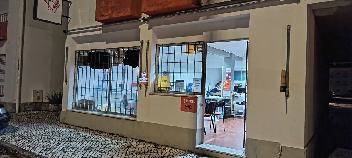 Carlos Prazeres - Almeirim - Design de Logotipos