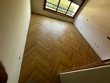 Sanchez pavimentos - Almada - Beton- oder Estrichfußbodenbelag