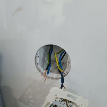 Eletroguy - Amadora - Bricoleur