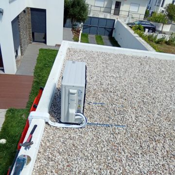 Nascimento - Vila Franca de Xira - Instalação de Lâmpada