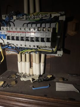 Eletricista (Problemas Elétricos)