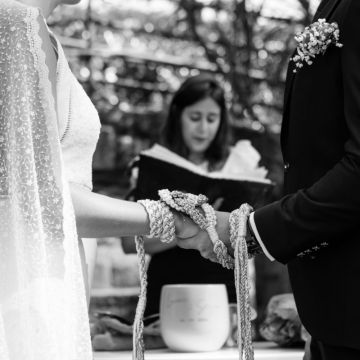 Wedding Officiant - Andreia Mendes - West Arnhem