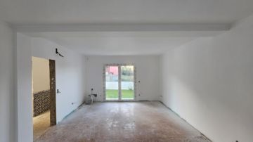 Nítido e Positivo Unipessoal - Sintra - Trockenbau reparieren und Oberflächenstruktur geben