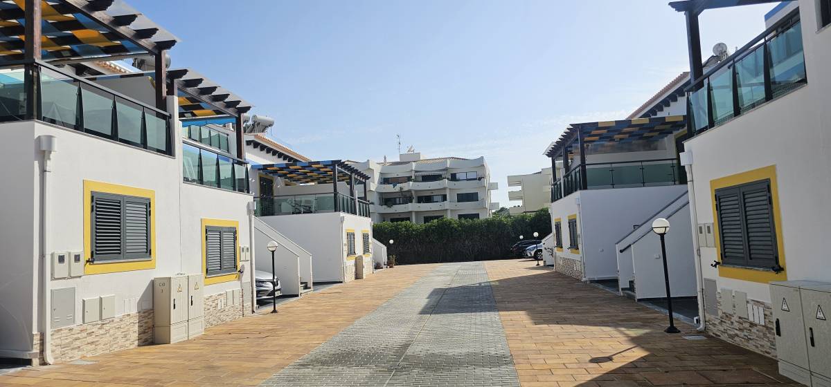 Dmodular Algarve e Lisboa - Tavira - Pavillon aufbauen