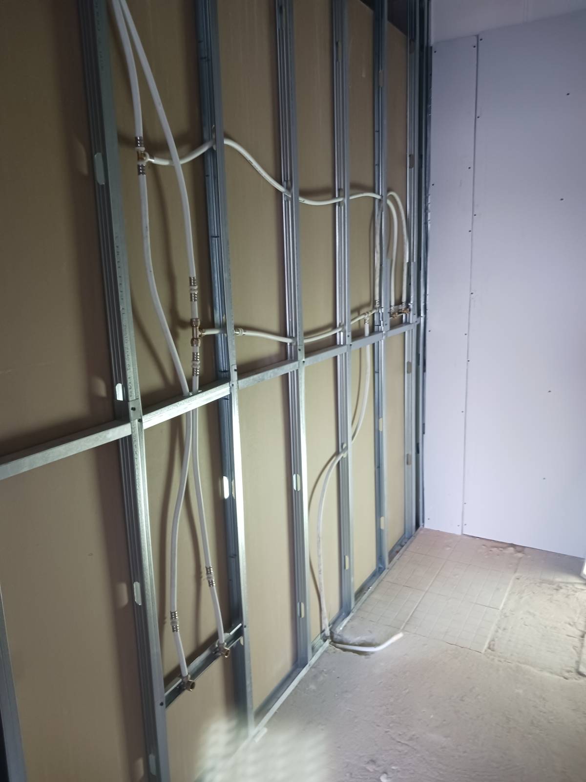 Francisco - Montijo - Instalación de vinilos o linóleos
