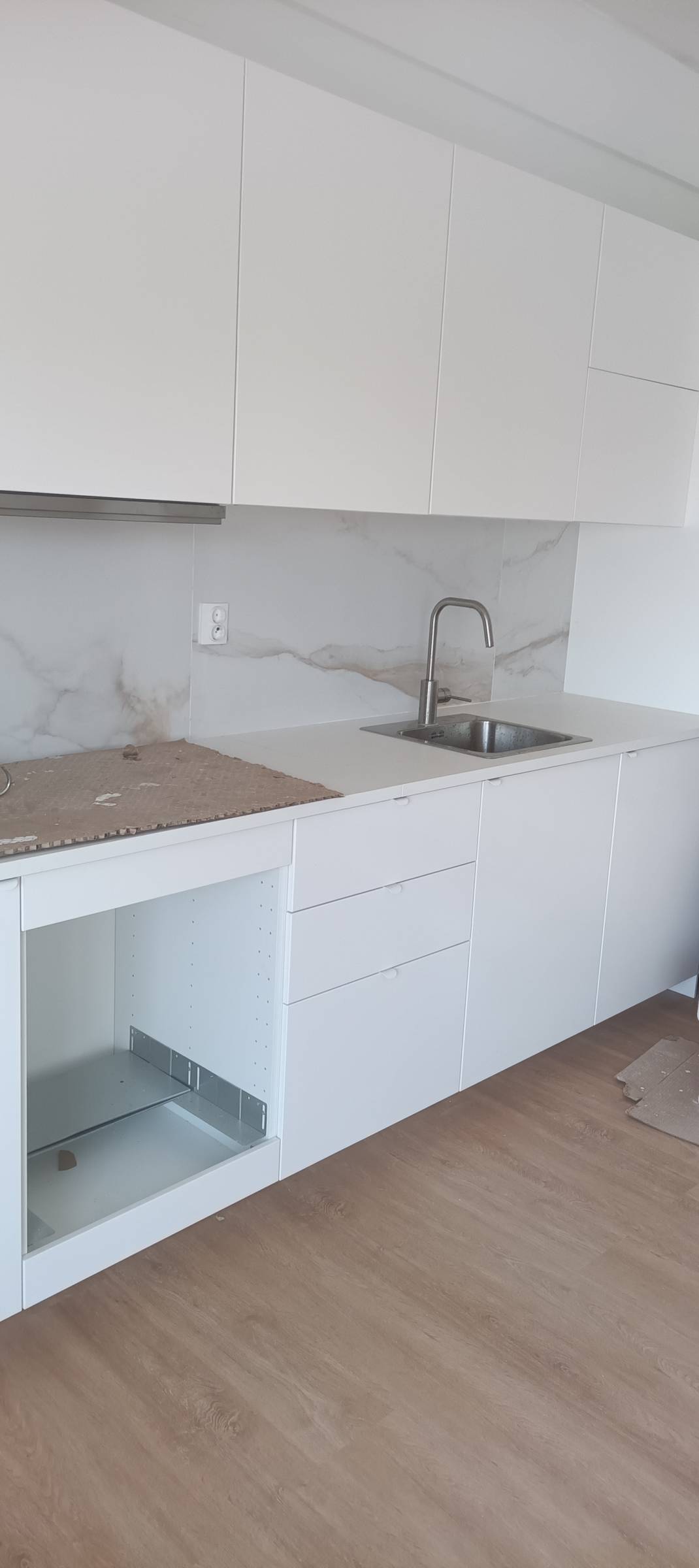REMODELIVE - Faro - Wände verkleiden, reparieren oder entfernen