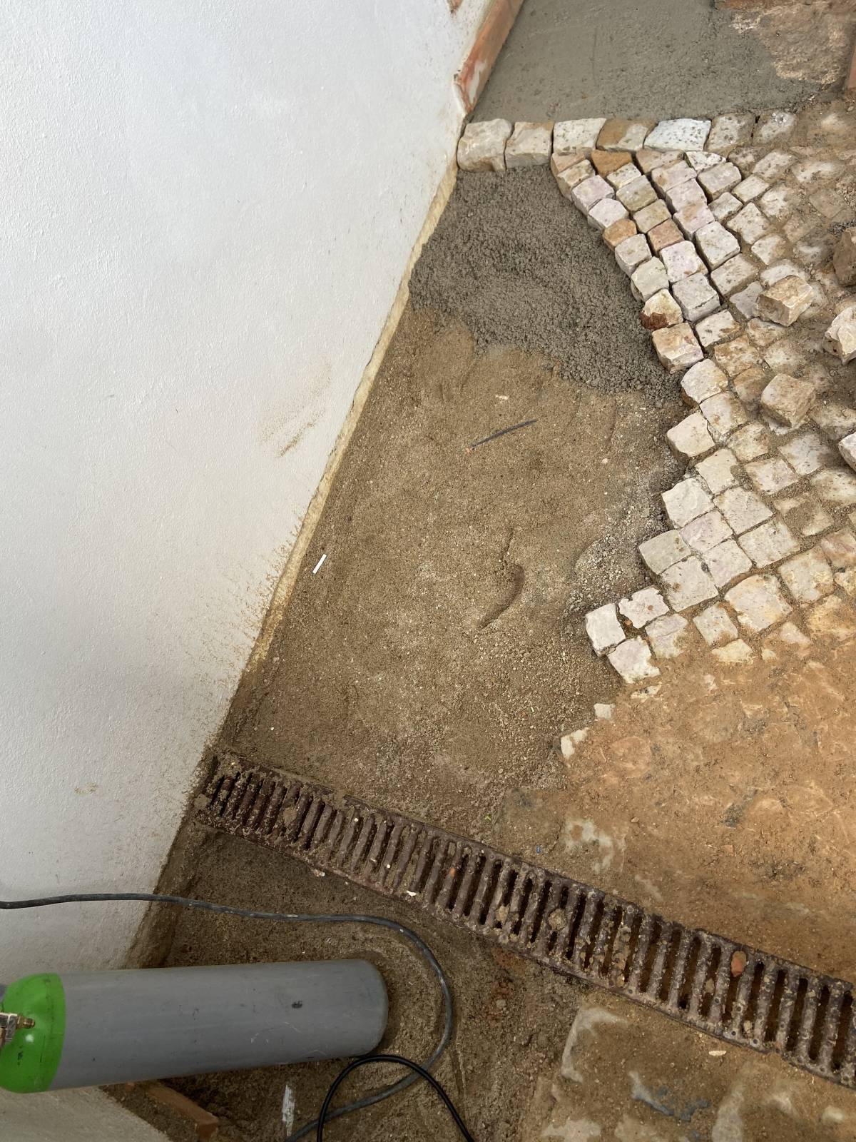 Esconstruçãoeremodelacao - Loulé - Instalação ou Substituição de Telhado