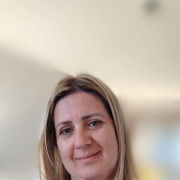 Maria Tereza Batista - Porto - Limpieza comercial