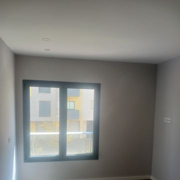 Francisco - Montijo - Pintar puertas